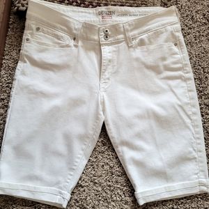 Levi's Denizen Modern Skinny Shorts size 12